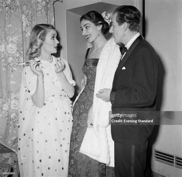 Are constance bennett and joan bennett related?