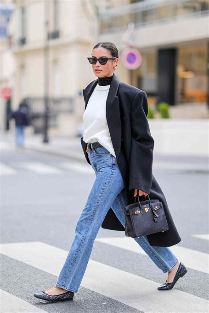 Are jeans dressy casual?