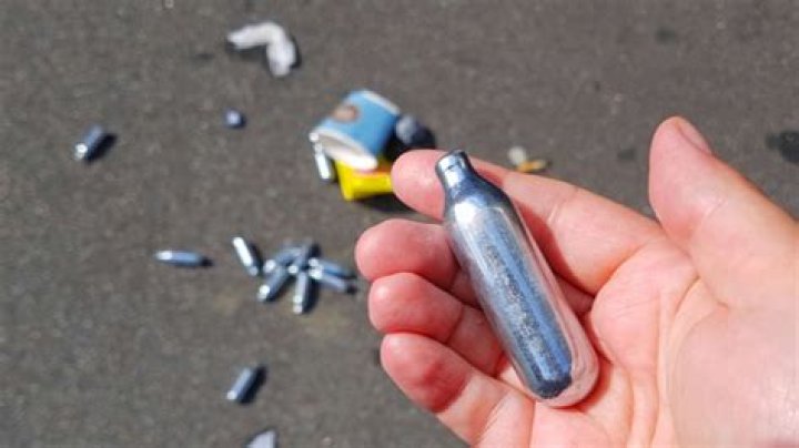 Are poppers and whippets the same thing?
