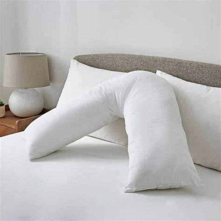 Are v shaped pillows good?