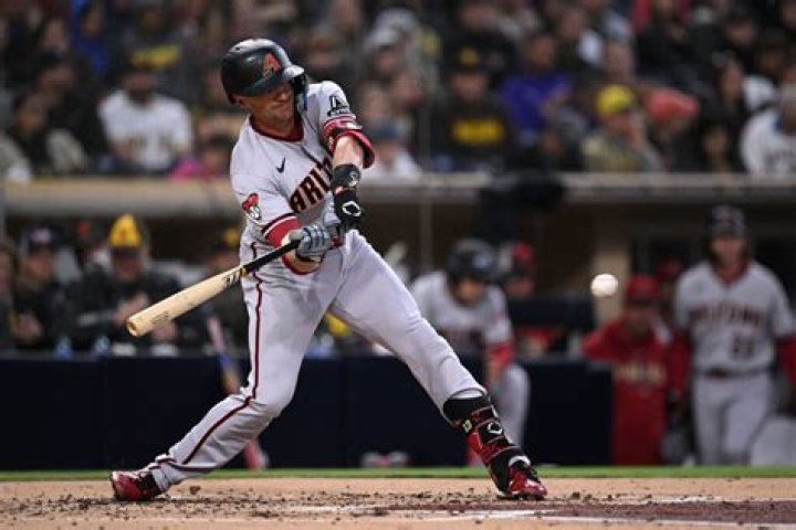 Can a player tag up on a foul ball?