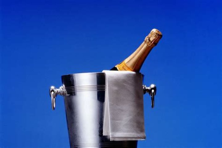 Can champagne make you drunk?