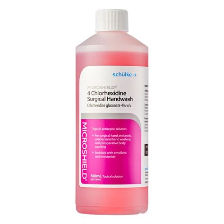 Can chlorhexidine gluconate affect taste buds?