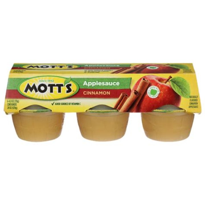 Can dogs eat motts cinnamon applesauce?