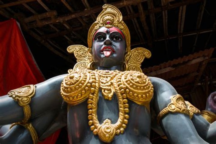 Can we worship kali at home?