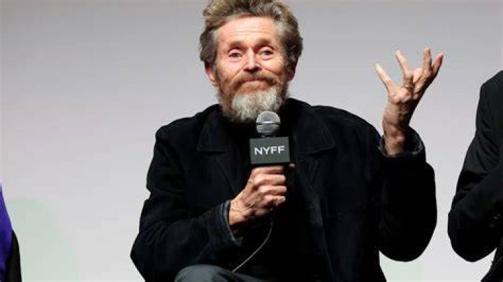 Can willem dafoe sing?