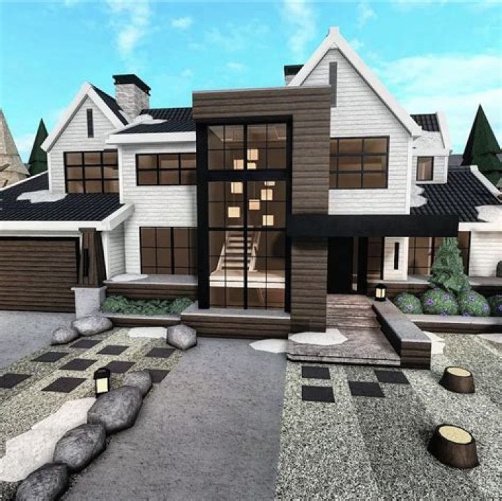 Can you buy a house in bloxburg?