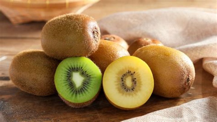 Can you eat the skin of a kiwi?