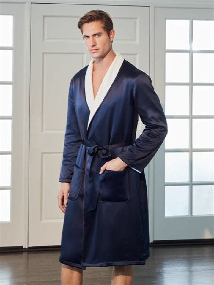 Can you keep complimentary robes?
