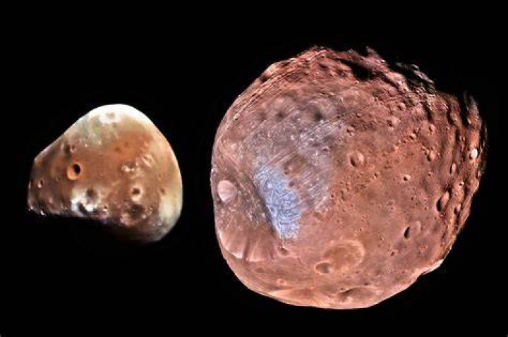 Can you see phobos and deimos from earth?