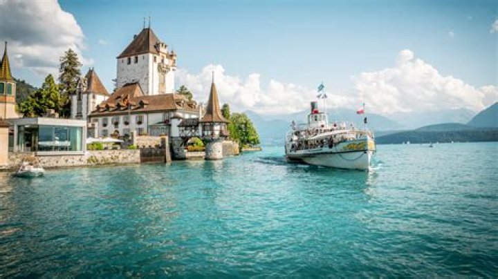 Can you swim in lake thun?