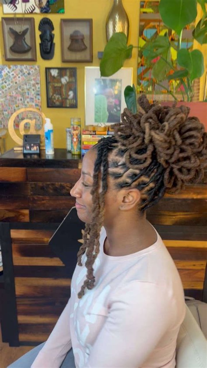 Can you untangle dreadlocks?