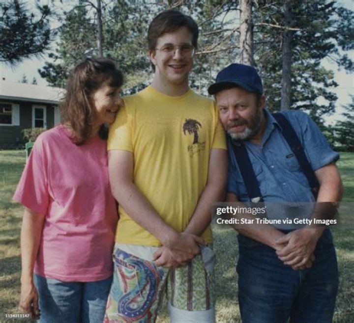 Did gary paulsen have any siblings?