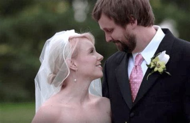 Did matt logelin remarried?