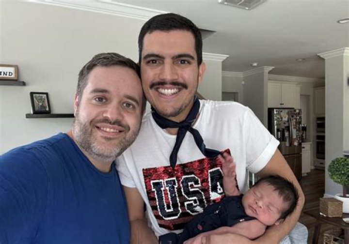 Did mauricio adopt farrah?