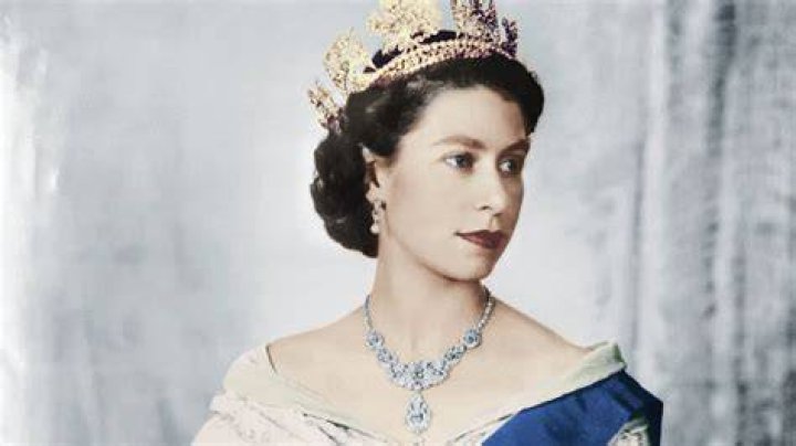 Did queen elizabeth have a tutor?