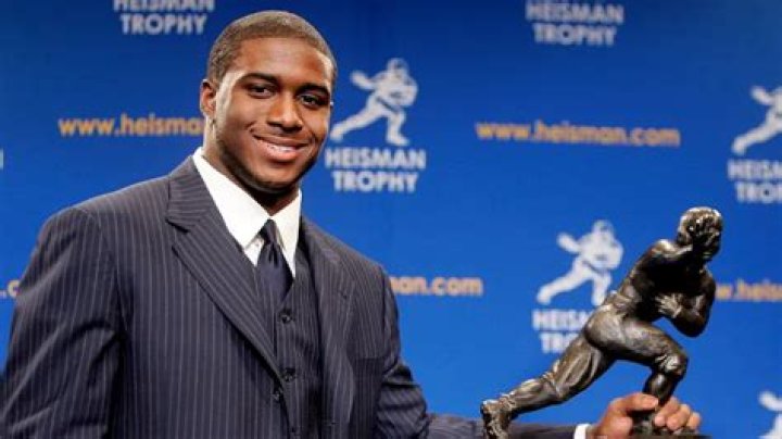 Did reggie bush lose his heisman?
