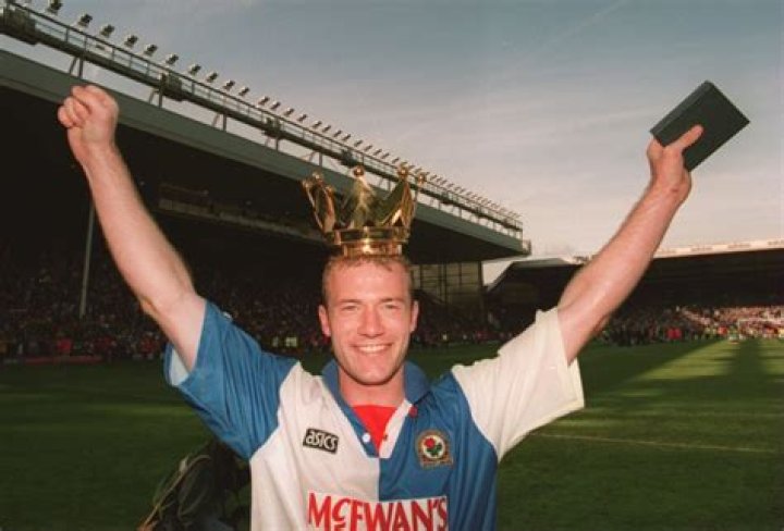 Did shearer win any trophies?