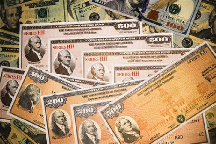 Do ee bonds stop earning interest?