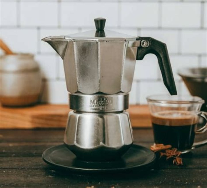 Do moka pots work on induction stoves?
