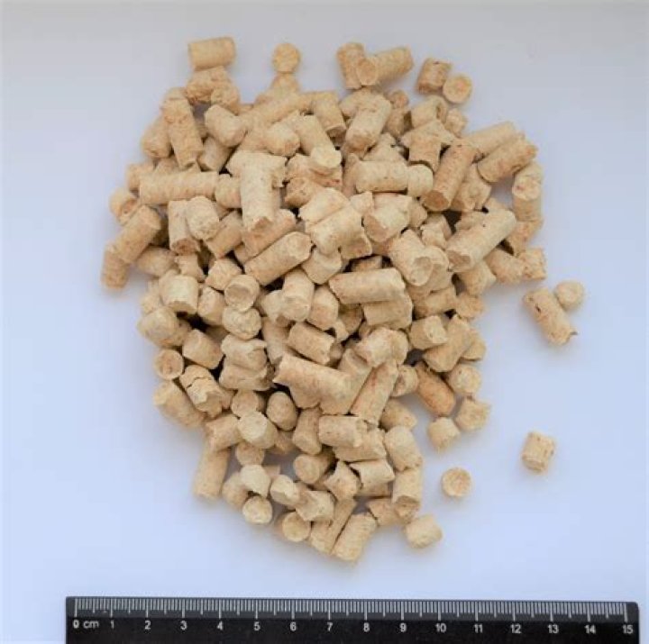 Do pine pellets clump?