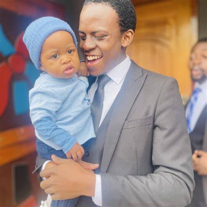 Does ayoba give free data?