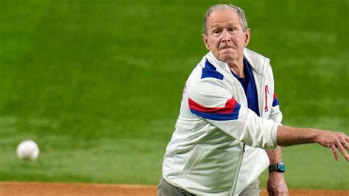 Does bush still own texas ranger?