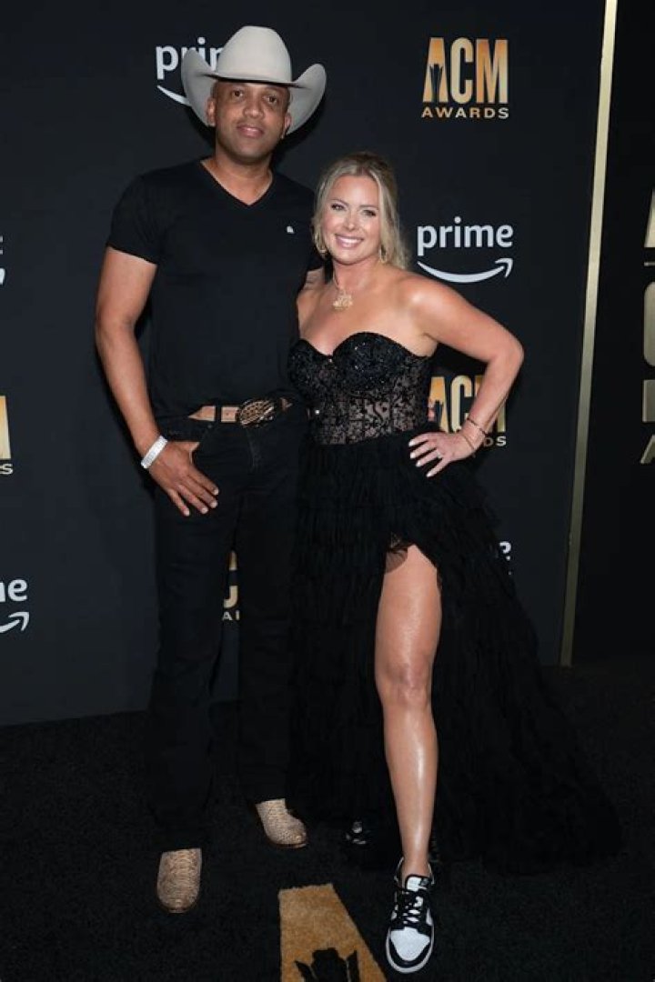 Does coffey anderson have an older daughter?