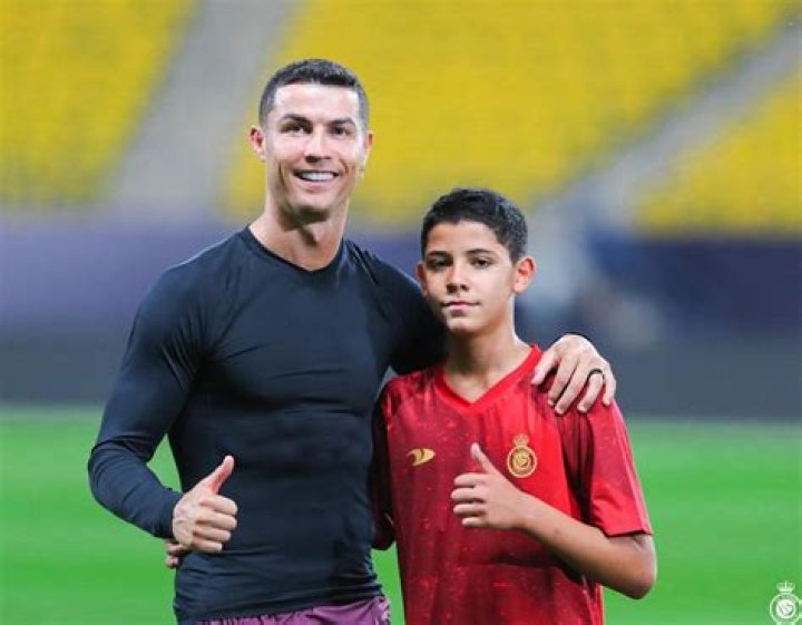 Does cristiano ronaldo have a son?