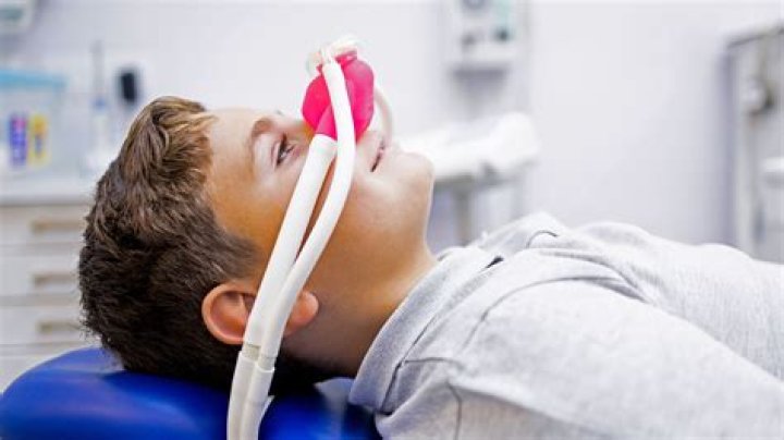 Does laughing gas numb pain?