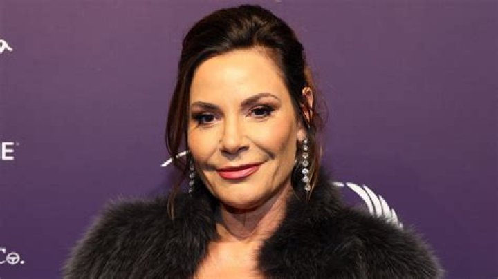 Does luann still do cabaret?