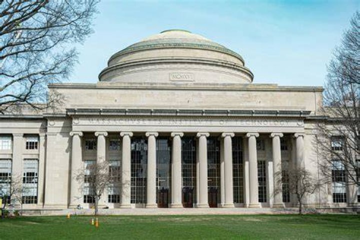 Does mit have early decision?