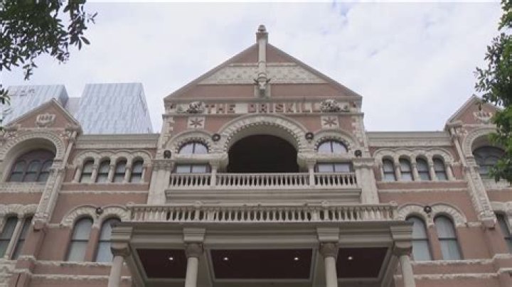 Does the driskill have a spa?
