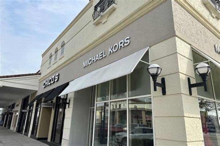 Has chicos closing stores?
