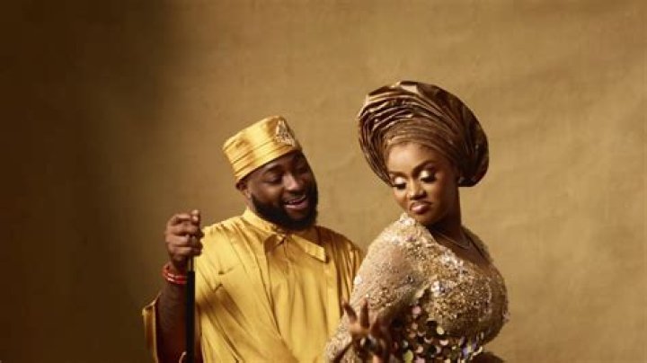 Has davido signed lil frosh?