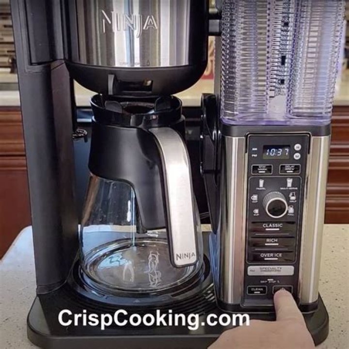 How to clean ninja coffee pot?