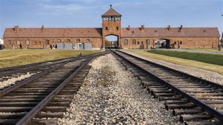 In what country is auschwitz?