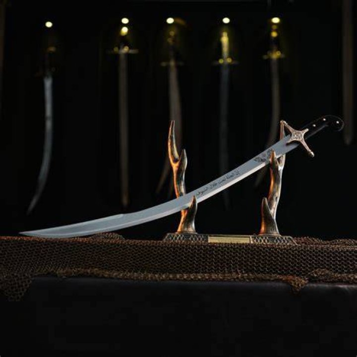 Is bayonet a sword?