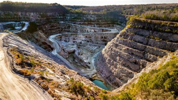 Is bellwood quarry open to public?