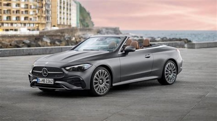 Is cabriolet a french word?