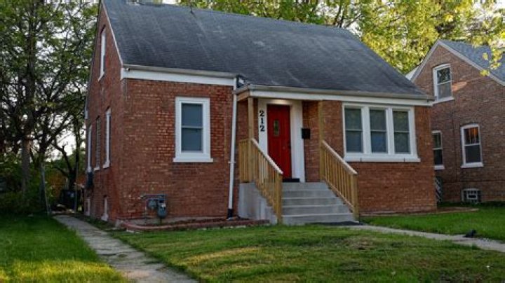 Is dolton il a bad neighborhood?