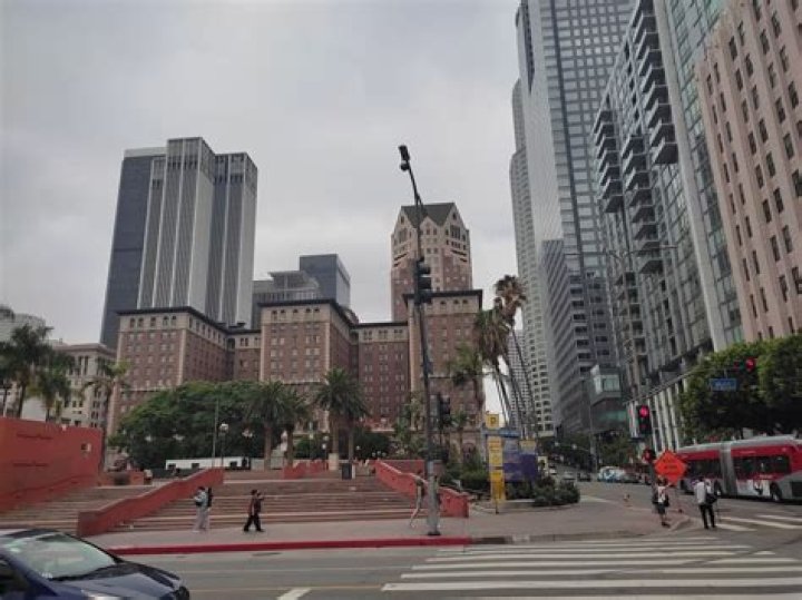 Is downtown la safe?