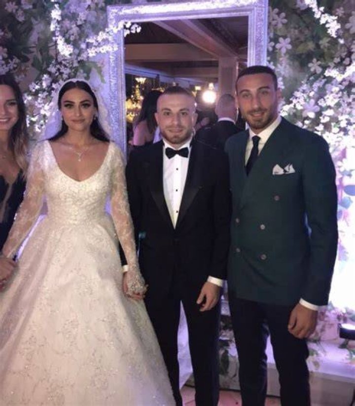 Is esra bilgic still married?