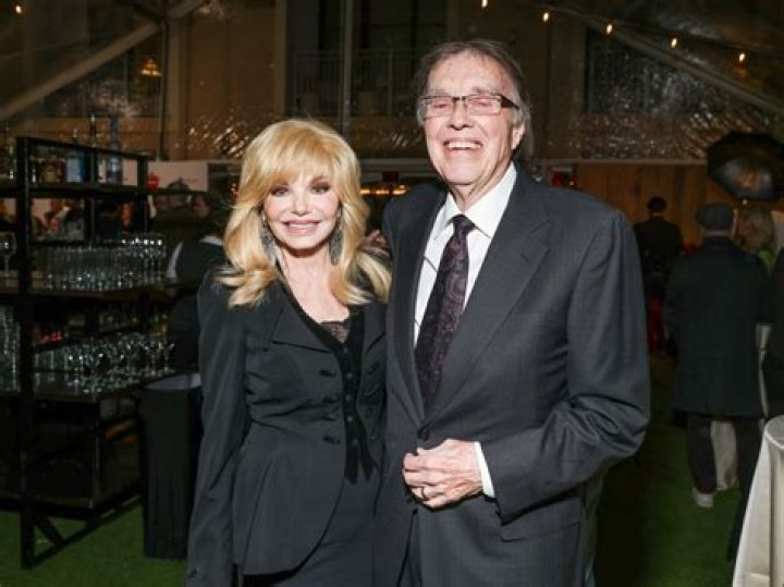 Is loni anderson married?