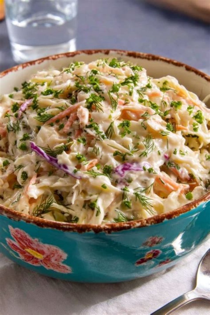 Should coleslaw sit overnight?