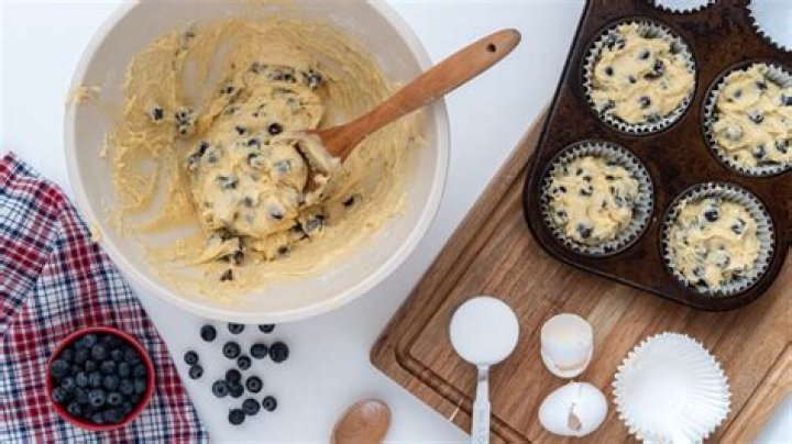 Should muffin batter be thick or runny?