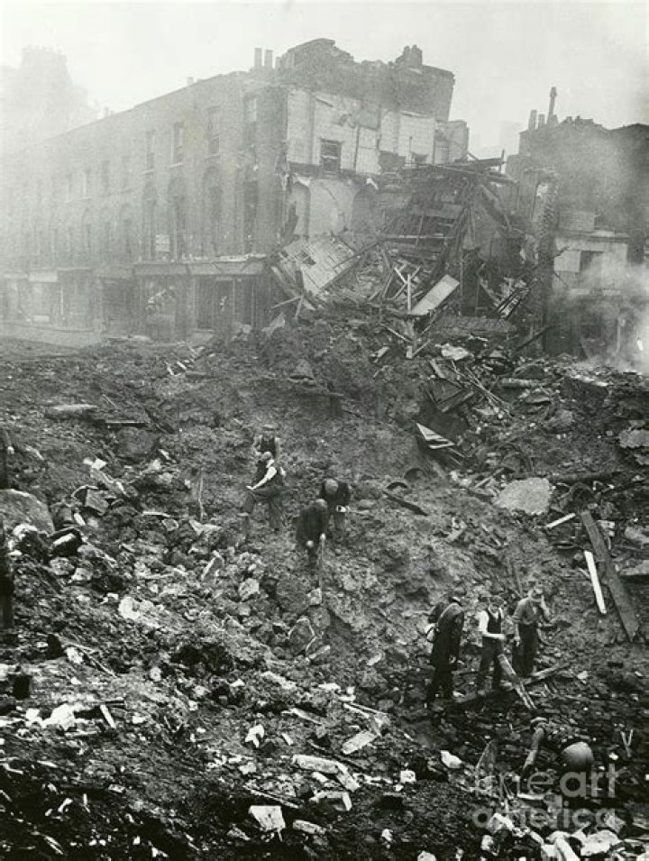 Was tallinn bombed in ww2?