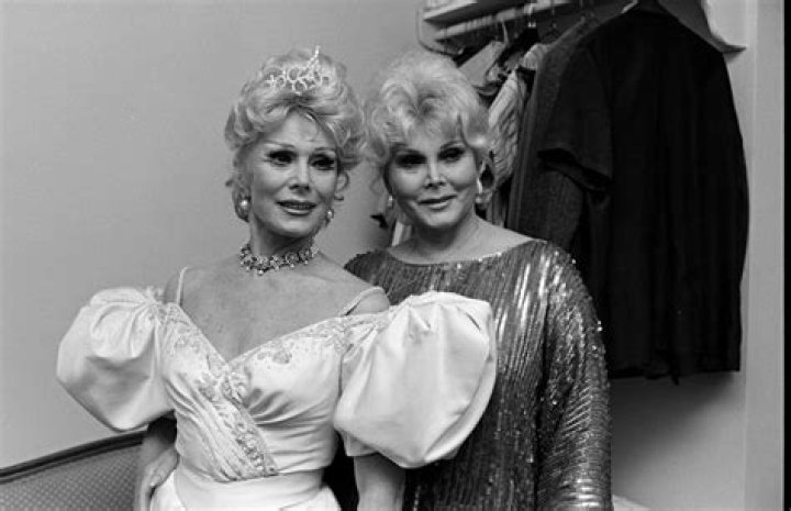 Were eva and zsa zsa twins?