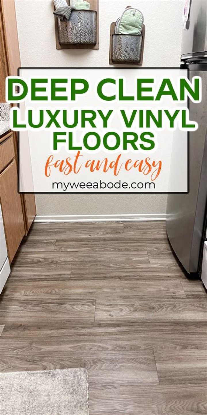 What cleaner is best for vinyl floors?