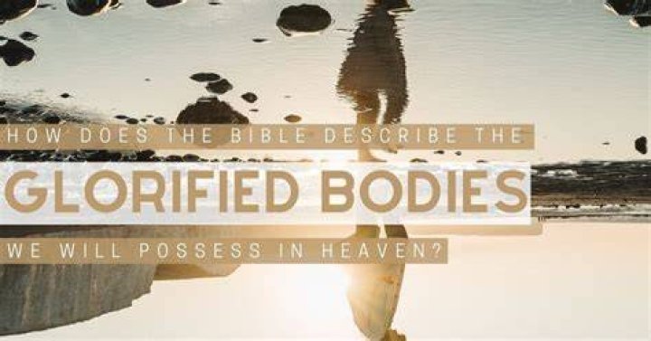 What does glorified mean in english?